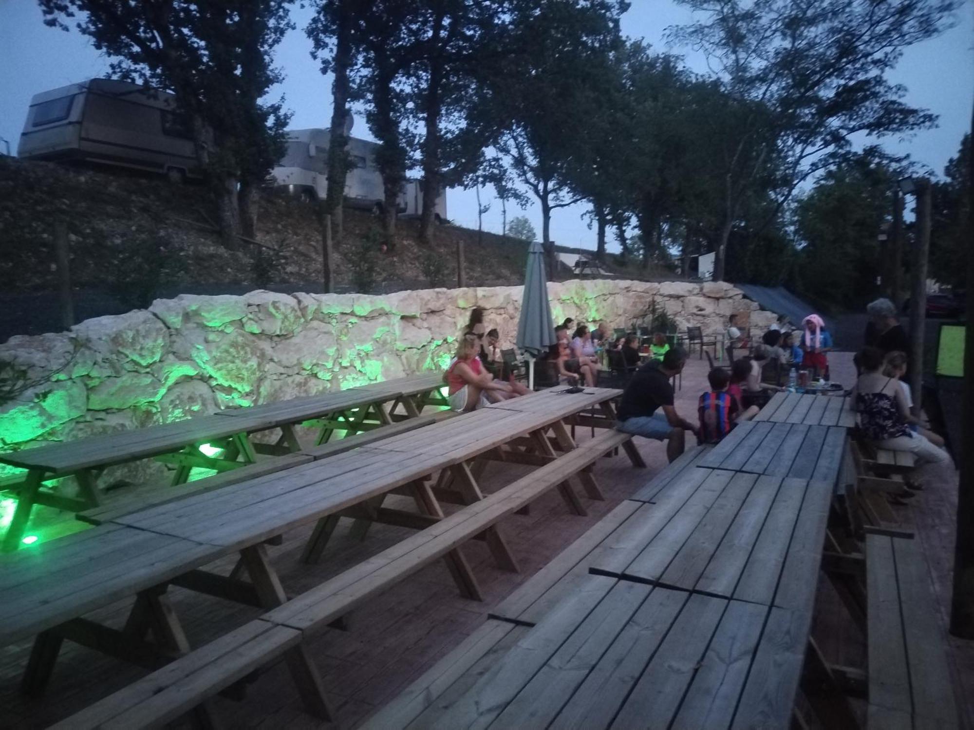 Soturac Camping Nature Le Valenty Mobil-Home-Dordogne Panoramique Clim Piscine מראה חיצוני תמונה