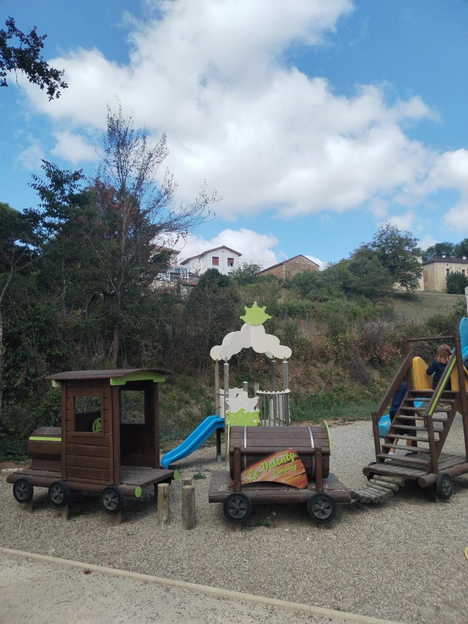 Soturac Camping Nature Le Valenty Mobil-Home-Dordogne Panoramique Clim Piscine מראה חיצוני תמונה